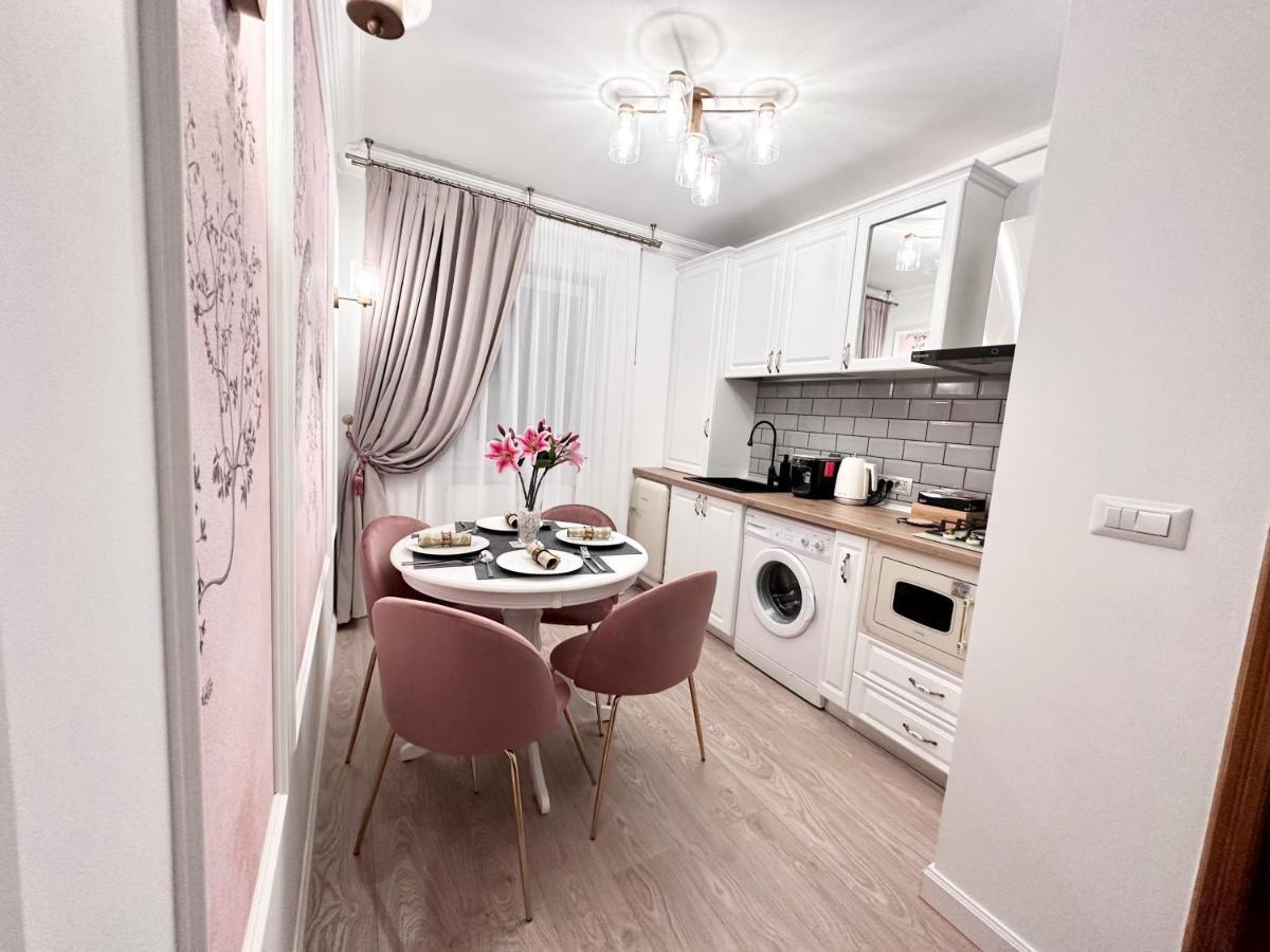 Central Spacious Apartment With Balcony - Alba Carolina 阿尔巴·尤利亚· 外观 照片