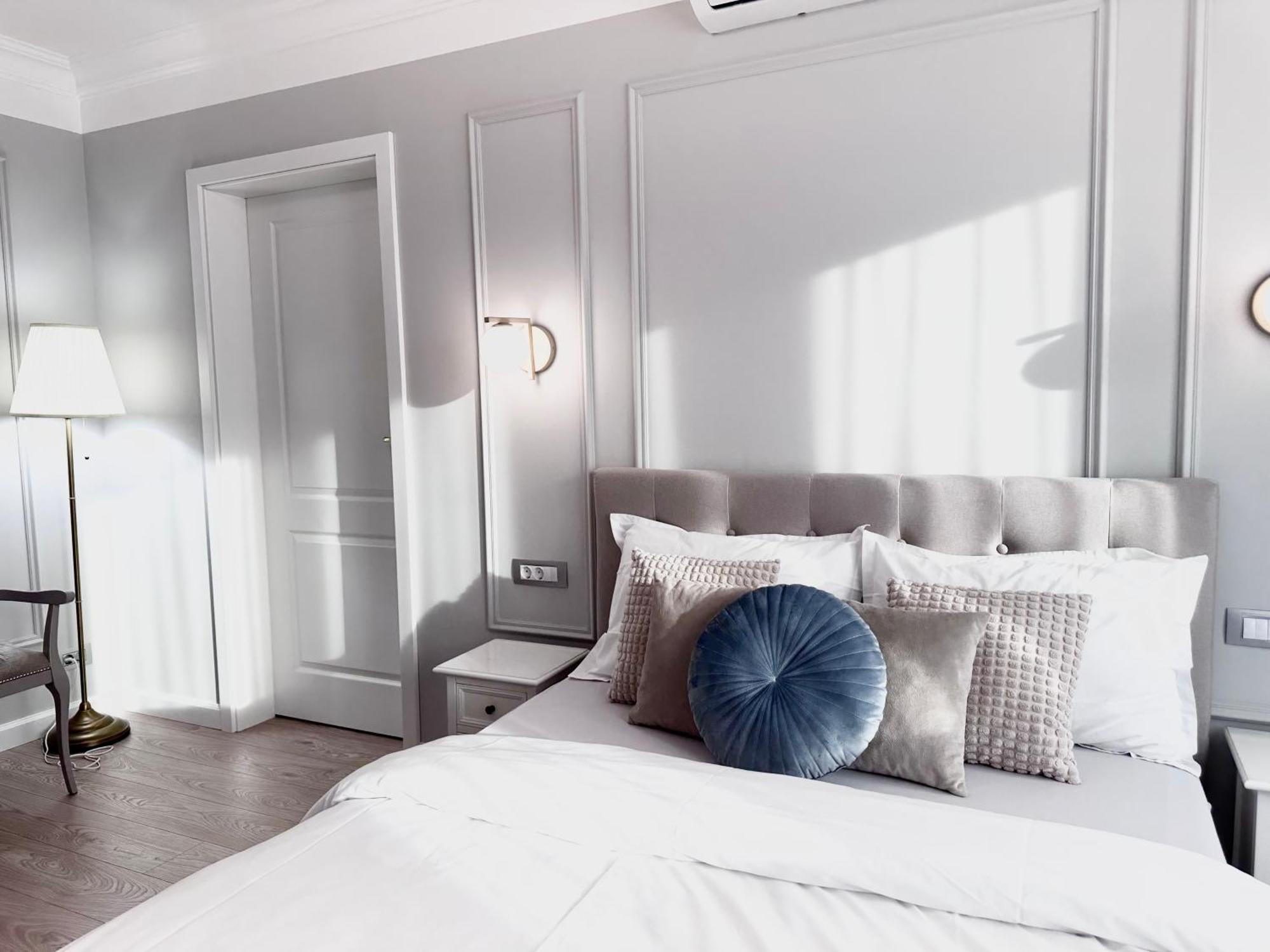 Central Spacious Apartment With Balcony - Alba Carolina 阿尔巴·尤利亚· 外观 照片